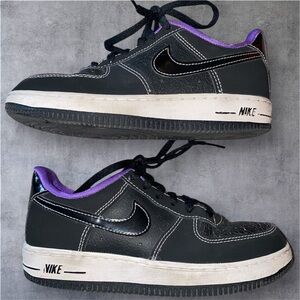Nike Air Force 1 Low Black Purple Trim Sneakers. Kids size 1Y